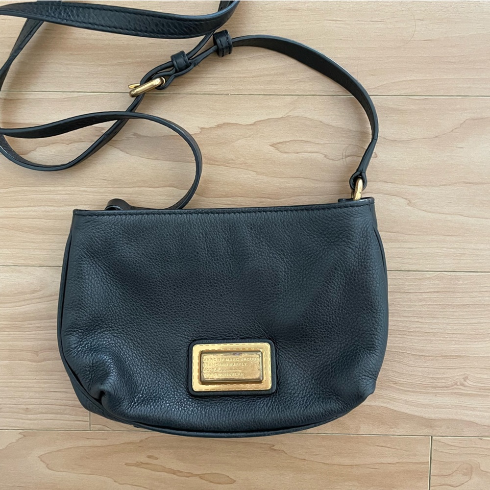 MARC By Marc Jacobs Black Pebbled Leather Small Crossbody PURSE Bag